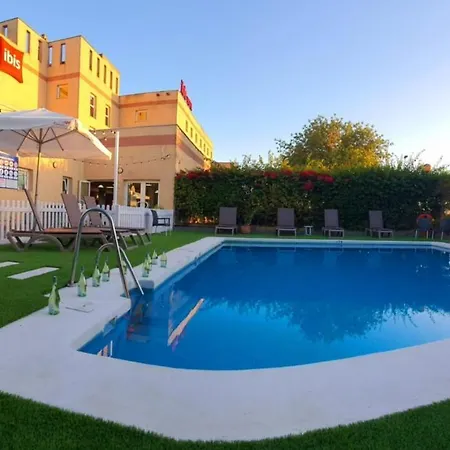 Hotel Ibis Cadiz 2*