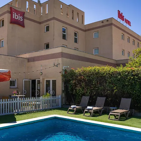 Готель Ibis Cadiz 2*