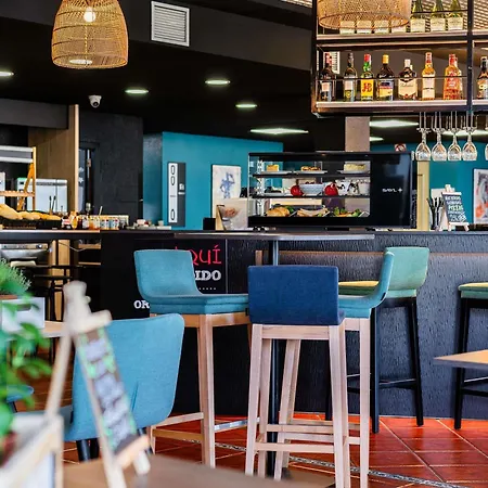 Ibis Cadiz فندق 2*