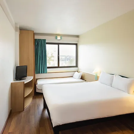 Ibis Cadiz ホテル 2*
