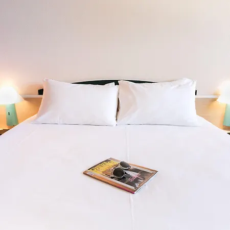 Ibis Cadiz Hotel 2*