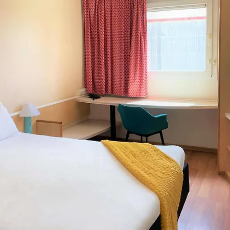 Hotel Ibis Cadiz 2*