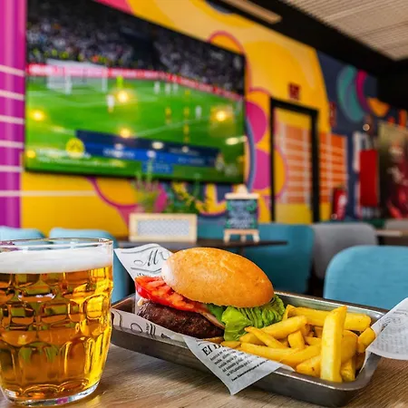 赫雷斯德拉弗龙特拉加的斯宜必思酒店 2* 赫雷斯