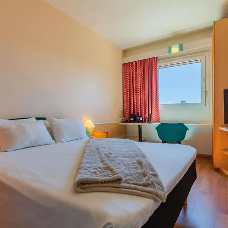 Ibis Cadiz ホテル 2*