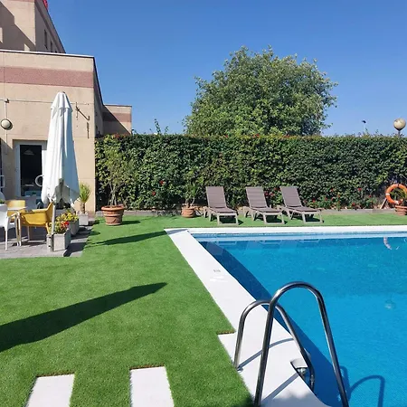 Ibis Cadiz 2*