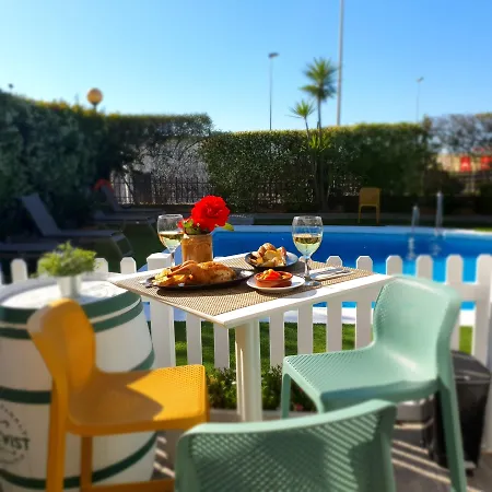 Hotel Ibis Cadiz 2*
