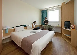 Ibis Cadiz 2*