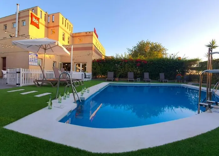 Hotel Ibis Cadiz 2*