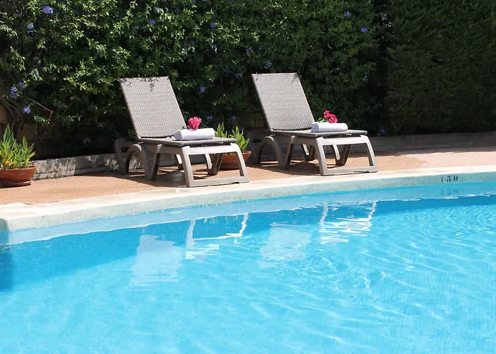 赫雷斯德拉弗龙特拉加的斯宜必思酒店