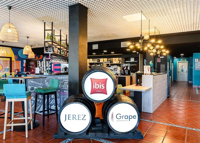 酒店 赫雷斯德拉弗龙特拉加的斯宜必思酒店